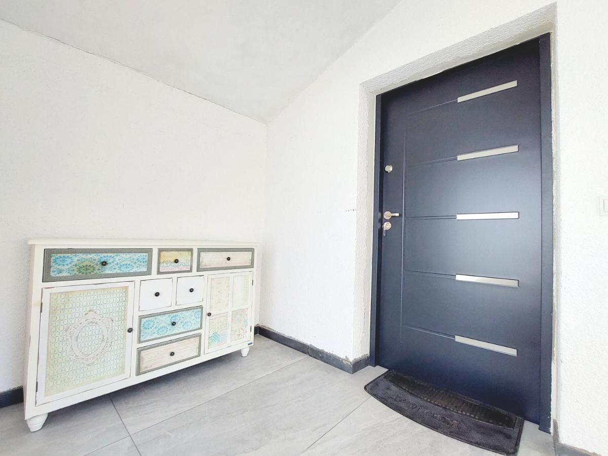 Apartment Chiaror 2