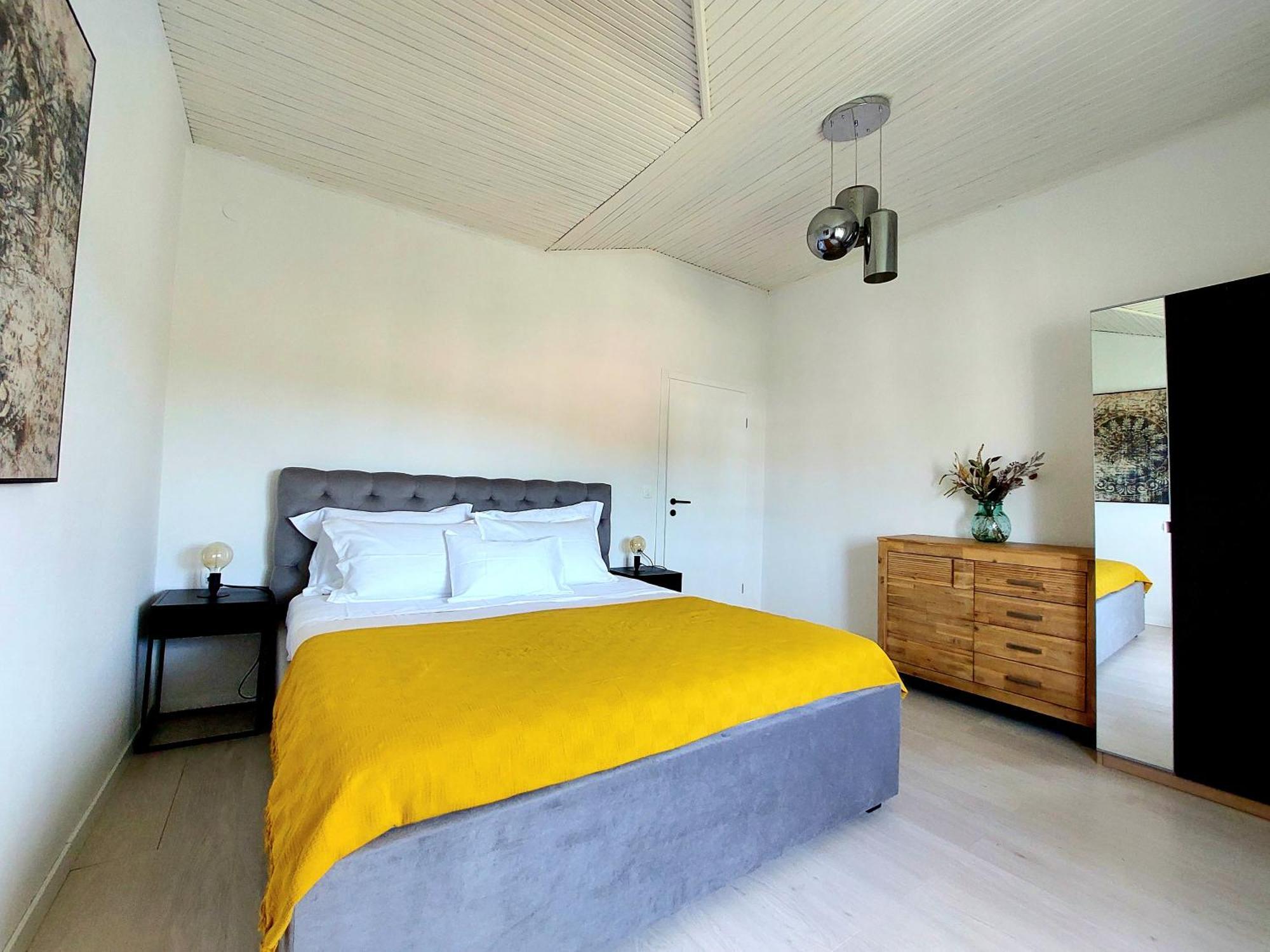 Chiaror 2 Apartment